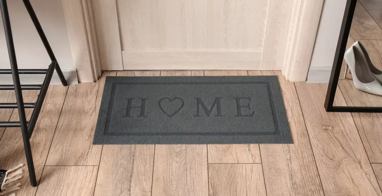 Najlepsze materiały na podłogę w przedpokoju, które unikną szkód Najlepsze materiały na podłogę w przedpokoju, które unikną szkód