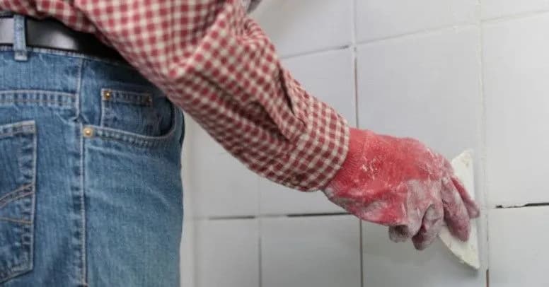 Jak wymienić fugę i uniknąć powszechnych błędów w DIY Jak wymienić fugę i uniknąć powszechnych błędów w DIY