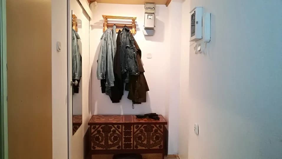 Jak ukryć licznik w przedpokoju i poprawić estetykę wnętrza Jak ukryć licznik w przedpokoju i poprawić estetykę wnętrza