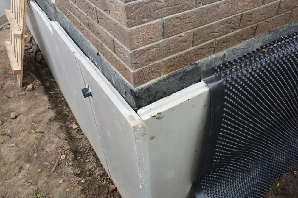 Czym ocieplić fundament w domu: skuteczne materiały i sposoby izolacji Czym ocieplić fundament w domu: skuteczne materiały i sposoby izolacji
