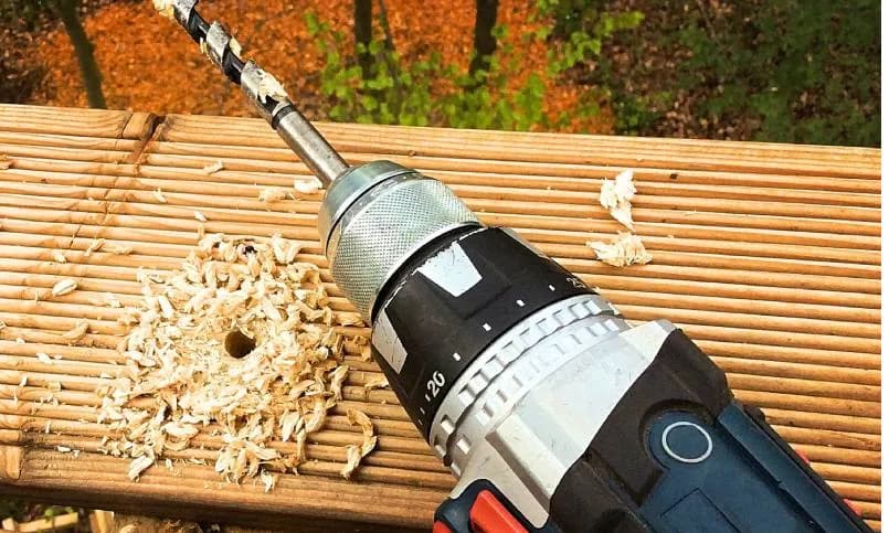 Czy wiertarką można wkręcać wkręty? Poznaj zalety i zagrożenia tego rozwiązania Czy wiertarką można wkręcać wkręty? Poznaj zalety i zagrożenia tego rozwiązania