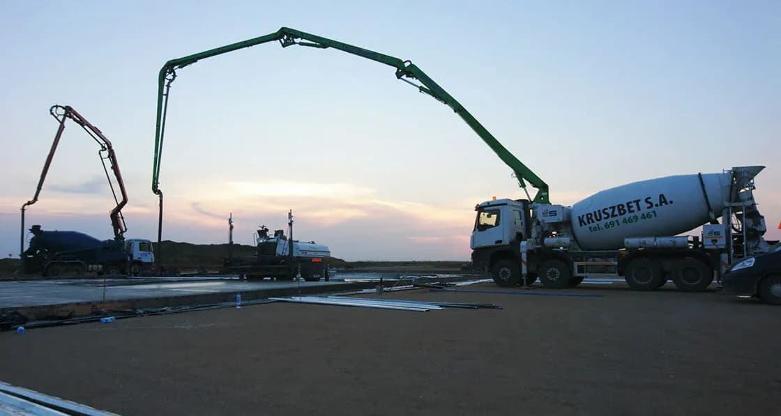 Ile betonu w betoniarce? Odkryj pojemności i praktyczne przykłady Ile betonu w betoniarce? Odkryj pojemności i praktyczne przykłady