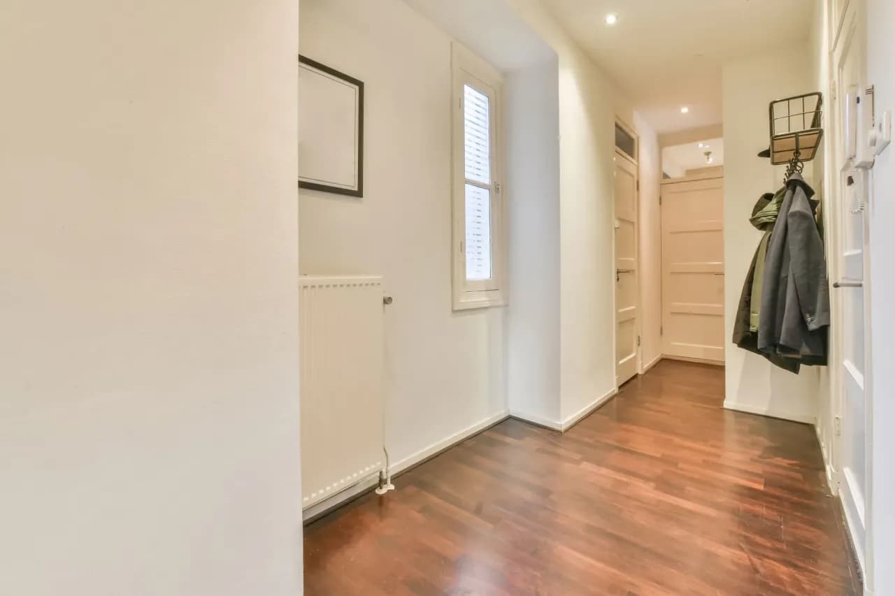 Jaki obraz do przedpokoju - wybierz idealny styl i kolor dla swojego wnętrza Jaki obraz do przedpokoju - wybierz idealny styl i kolor dla swojego wnętrza